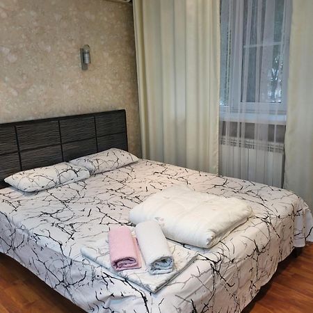 Apartments Ahmetova 6 32 Almati Kültér fotó