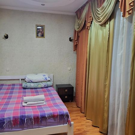 Apartments Ahmetova 6 32 Almati Kültér fotó