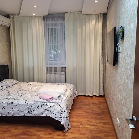 Apartments Ahmetova 6 32 Almati Kültér fotó