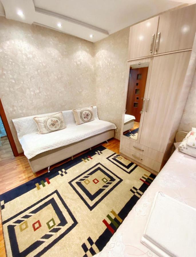 Apartments Ahmetova 6 32 Almati Kültér fotó