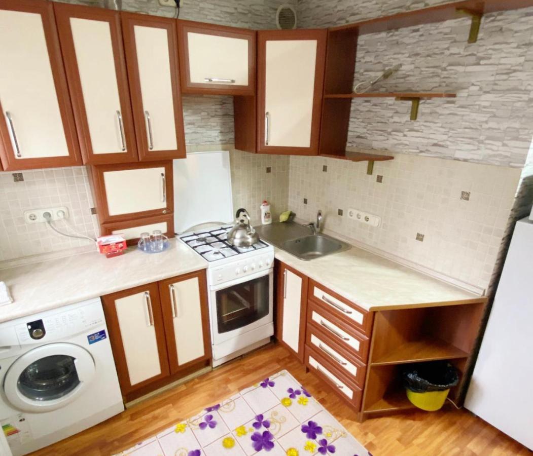 Apartments Ahmetova 6 32 Almati Kültér fotó