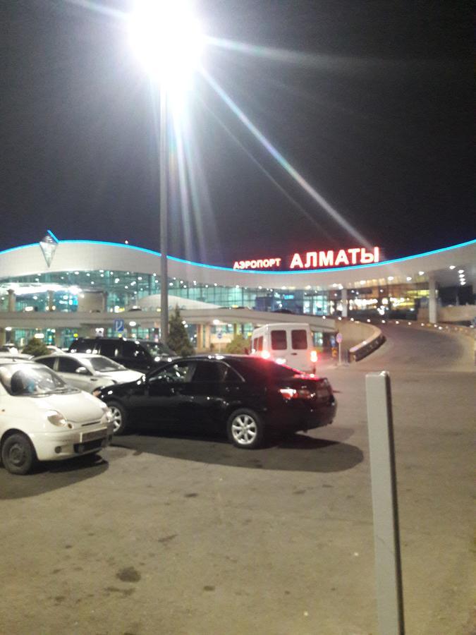Apartments Ahmetova 6 32 Almati Kültér fotó